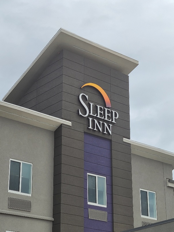 The Sleep Inn & Suites Hotel in Webb City Wins Prestigious 2024 Ring of Honor Award from Choice Hotels