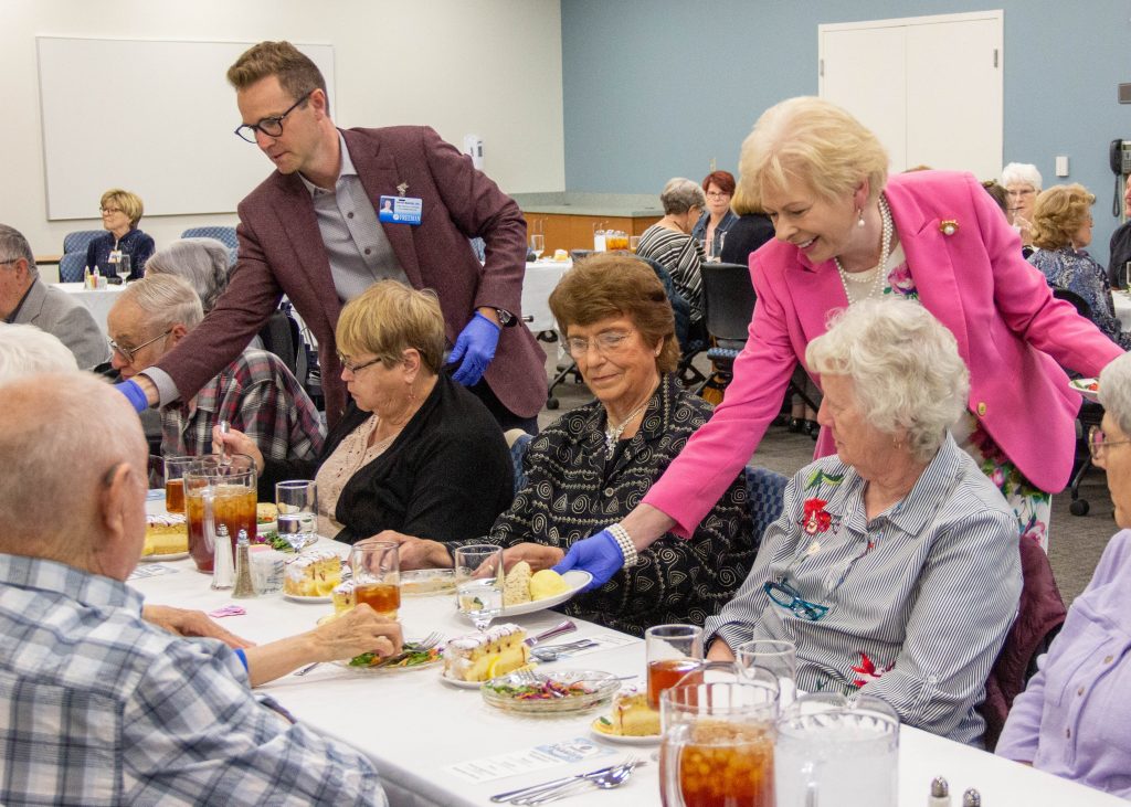 Freeman Health System Celebrates Volunteers with a "Thankquet"