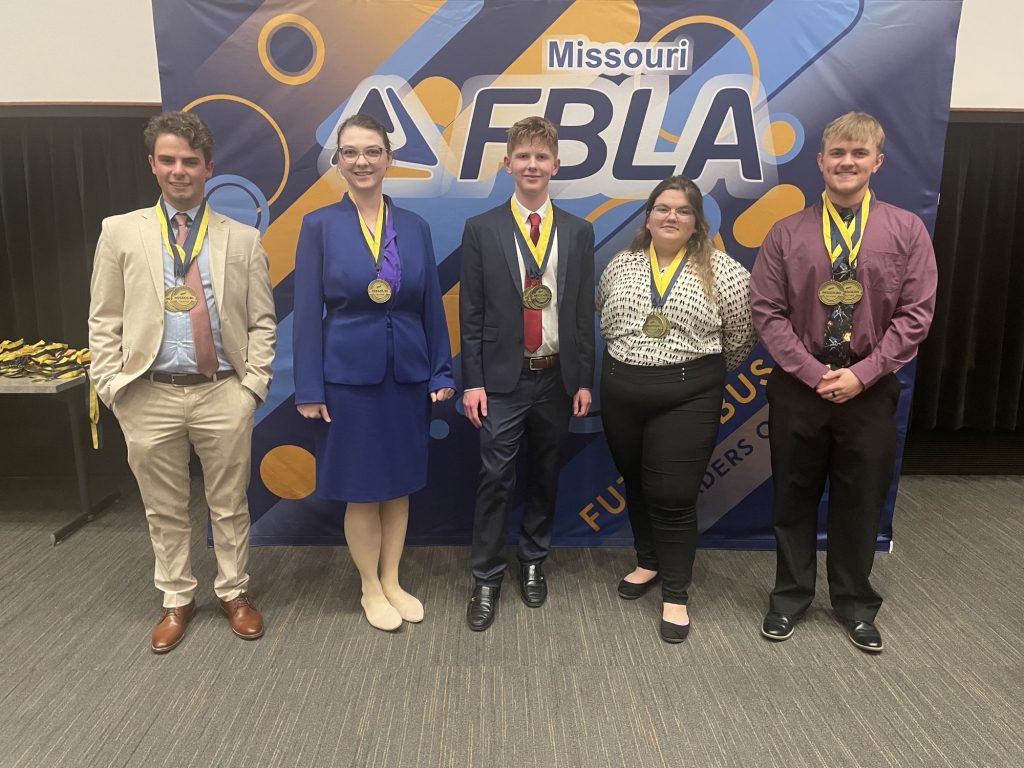 Four Crowder College Students Qualify for Nationals at FBLA Collegiate State Leadership Conference