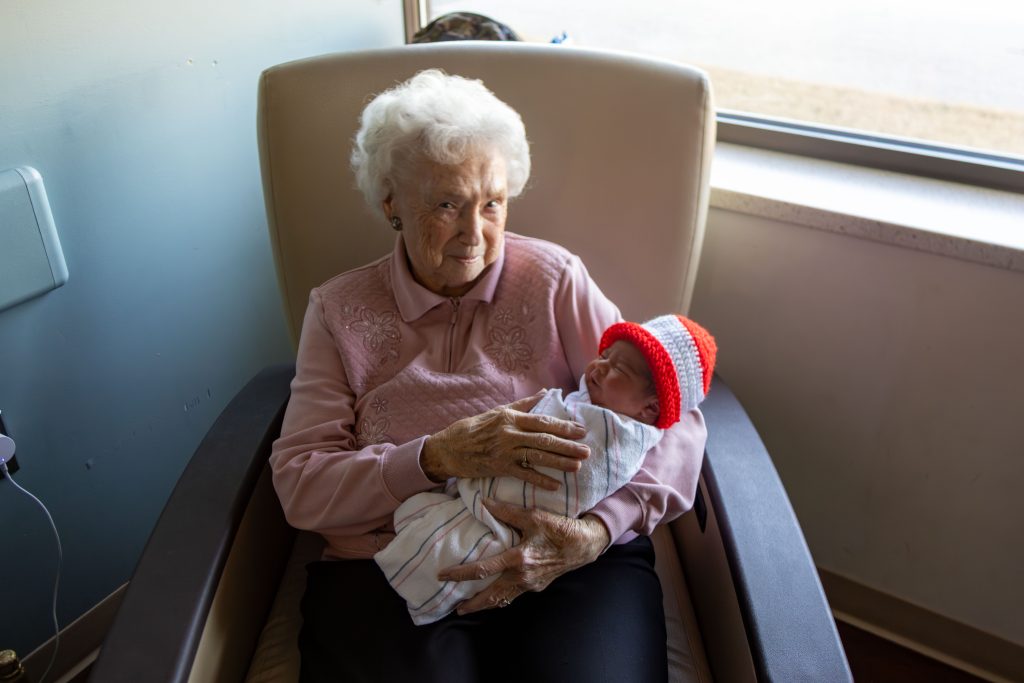 Freeman Health System Volunteer Knits 2,000th Infant Cap Since 2019